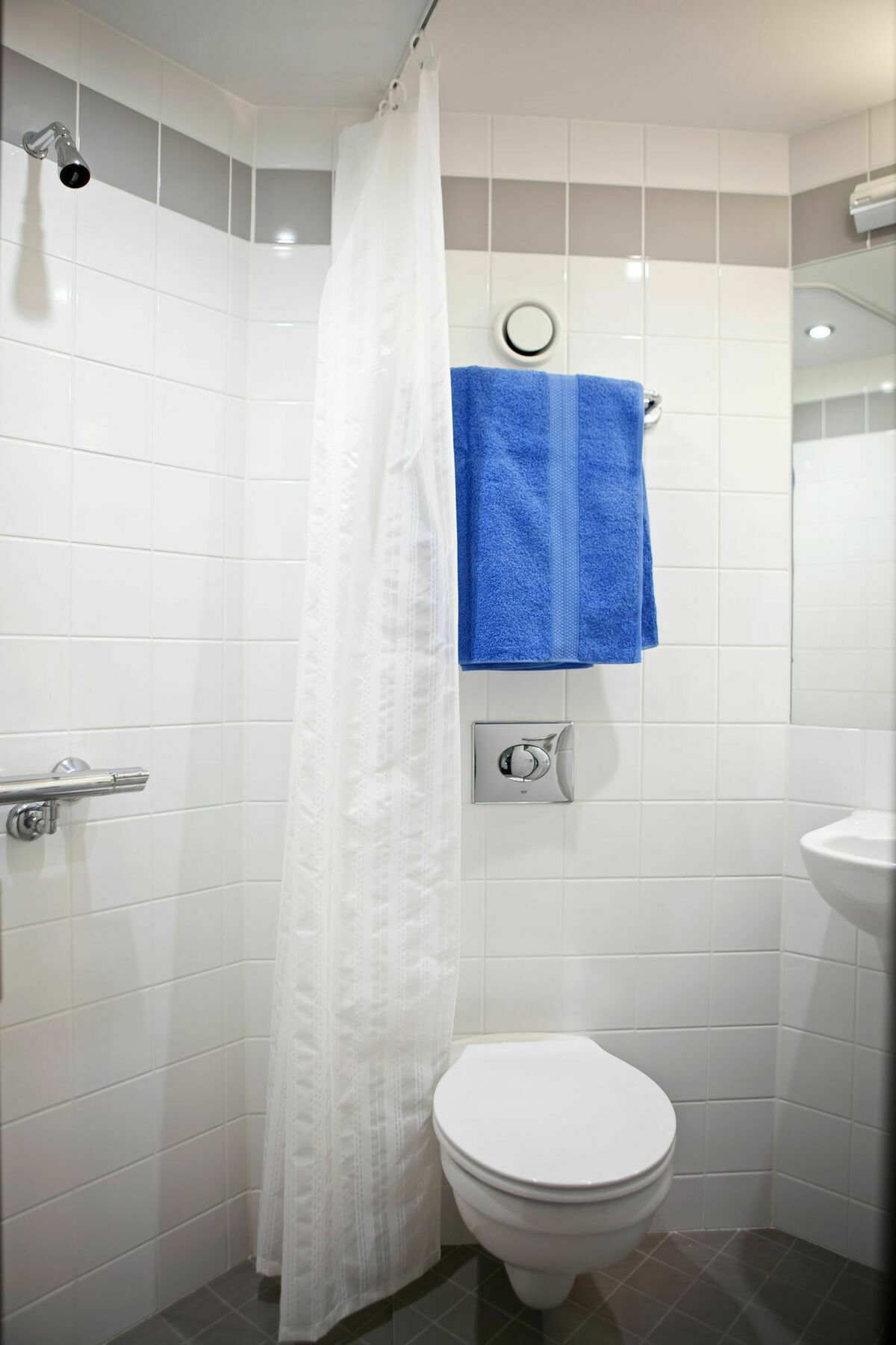 Agnes Blackadder Hall - Campus Accommodation Apartment *